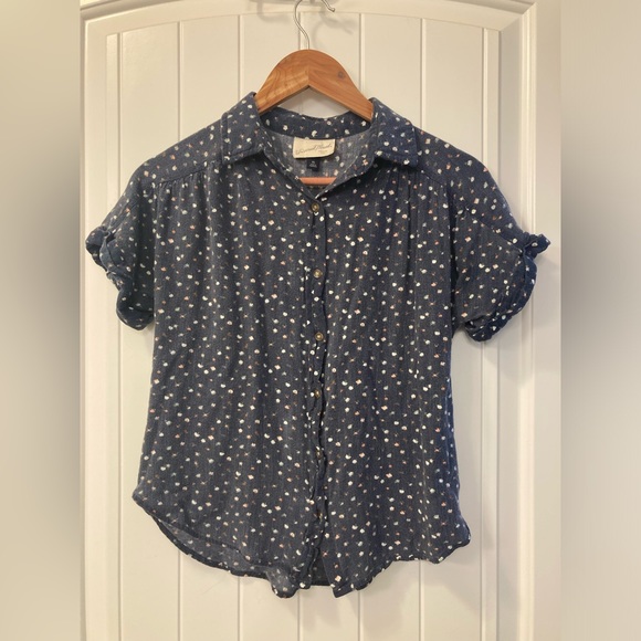 Universal Thread button-up shirt - Picture 2 of 3
